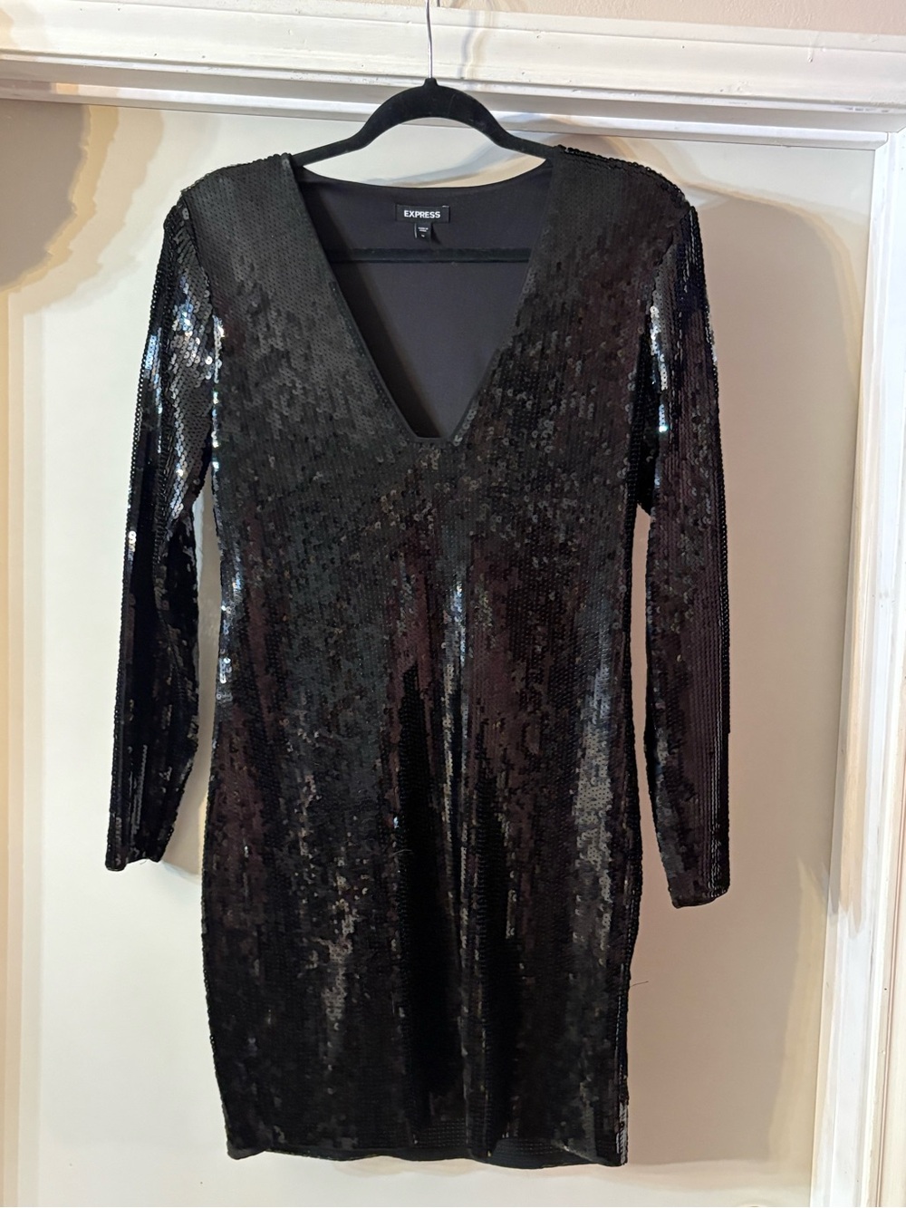 Express Black Sequin V-Neck Long Sleeve Dress